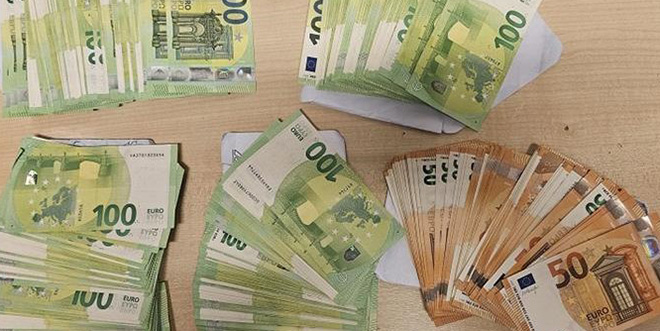 Carinici spriječili tri pokušaja unosa neprijavljene gotovine . najviša kazna 13.050 eura