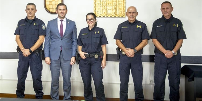 Šuta uručio policijskim službenicima 'Medalje Grada Splita'