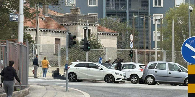 NESREĆA U DUBROVAČKOJ Vozilo naletjelo na pješaka