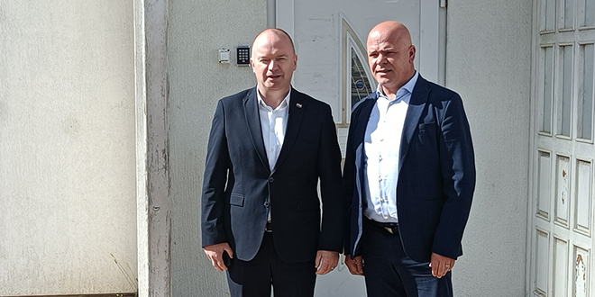 Osim za novorođenu djecu, Općina Otok plaća i sklapanje braka