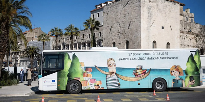 'Za dobre vibre i dalje čitaj libre!': Uz noi bibliokombi knjiga će postati svima dostupnija