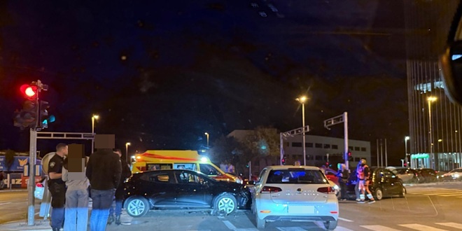 KRIŽANJE DUBROVAČKE I DOMOVINSKOG RATA Sudarila se tri auta, dvije su osobe ozlijeđene