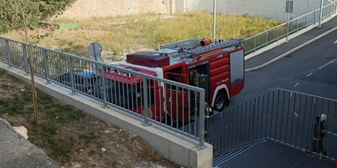 Zadimilo u garaži trgovačkog centra