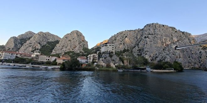 I HSP NEGODUJE 'Umjesto da se radujemo početku gradnje zapadnog dijela obilaznice Omiša, mi prosvjedujemo'
