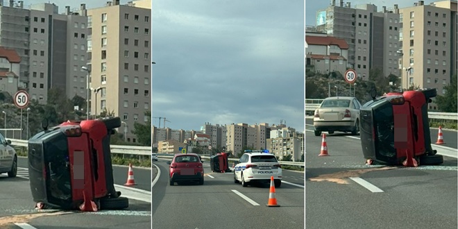 SMART ZAVRŠIO NA BOKU Prometna nesreća na ulazu u Split