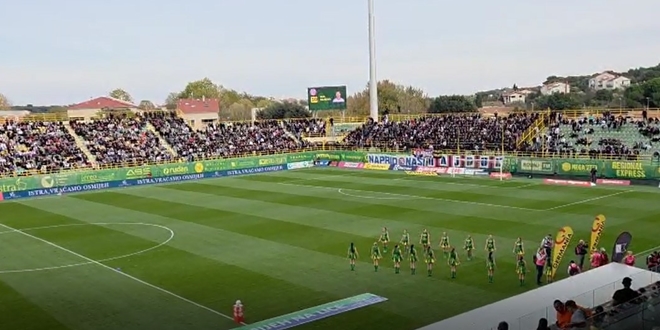 VIDEO Pogledajte kako je reagirala domaća publika kad je spiker pročitao ime Hajdukovog trenera