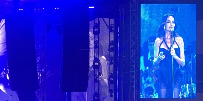 VIDEO Severina raznježila mnoge pjevajući svojem sinu