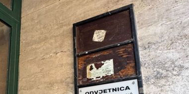 | Autor: Hana Kajari / Index U centru Zagreba skinuta ploča postavljena povodom 75. rođendana Torcide