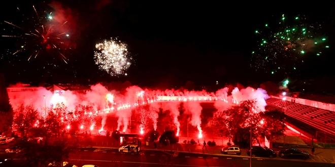 VIDEO Torcida spektakularnim vatrometom proslavila 75. rođendan!