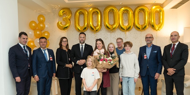 | Autor: Zračna luka Dubrovnik PRVI PUT U POVIJESTI Dubrovačka zračna luka dočekala tromilijuntu putnicu