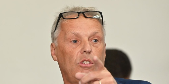 GRADSKO VIJEĆE UŽIVO Marinić upozorio na Kašjune: Koncesija istekla, objekti još nisu uklonjeni