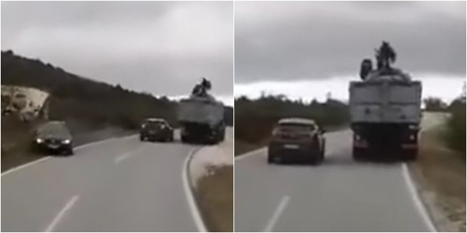 | Autor: Facebook (Prometne zgode i nezgode) VIDEO 'Gospođa pretječe u zavoju, a pogledajte gdje je završilo vozilo iz suprotnog smjera'