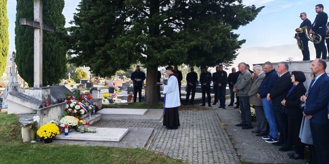 | Autor: Grad Sinj / Petar Malbaša Grad Sinj dostojanstveno obilježio blagdan Svih svetih