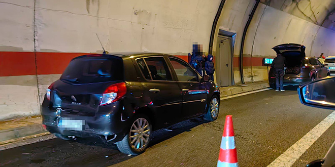 Gužve na autocesti zbog prometne u tunelu Bristovac