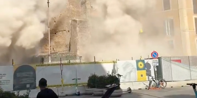 VIDEO Drama u Rimu: Srušio se dio srednjovjekovnog tornja, u tijeku spašavanje radnika