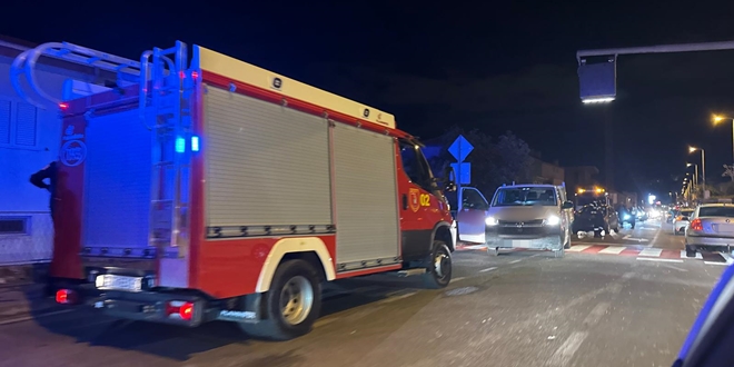 PROMETNA U PODSTRANI Sudarila se tri automobila