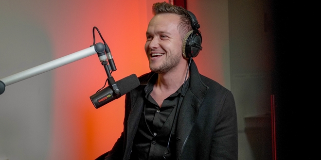 Popularni pjevač otkrio koje mu je pravo ime i zašto je zahvalan Joli: 'Tad me nitko nije znao…'