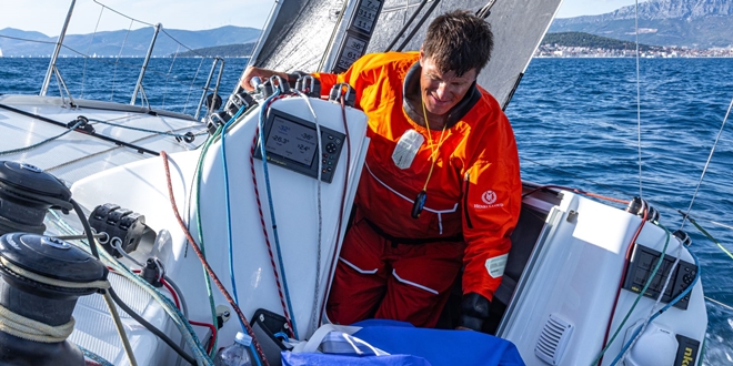 Starta 22. izdanje Jabuke: Na kultnoj regati prijavljeno 115 brodova i više od 1000 jedriličara među kojima su Šime Fantela i Ivica Kostelić