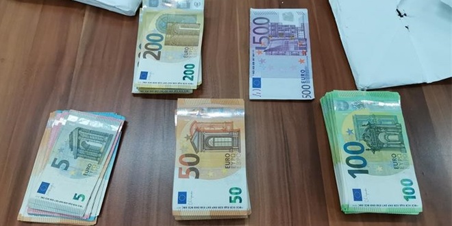 Njemica u Hrvatsku pokušala ilegalno unijeti 30 tisuća eura