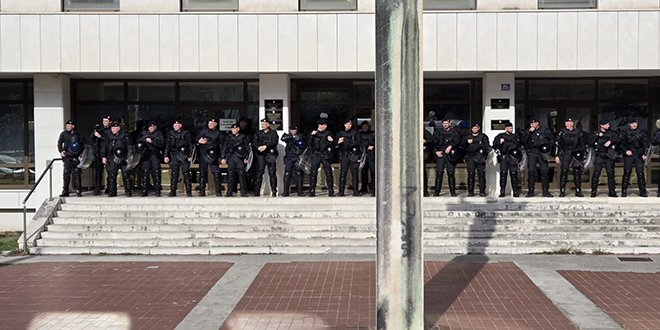 VIDEO Pogledajte što je Torcida skandirala pred sudom