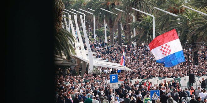 KOMPLETAN GOVOR S PROSVJEDA 'Kada nepravda postane zakon, otpor postaje dužnost!'