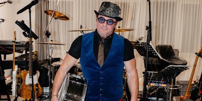 Splitski bubnjar Joško Radić u šezdesetoj postao modna inspiracija