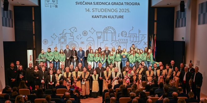 Svečana sjednica povodom Dana grada: 'Trogir danas nije grad iz zadnje klupe'