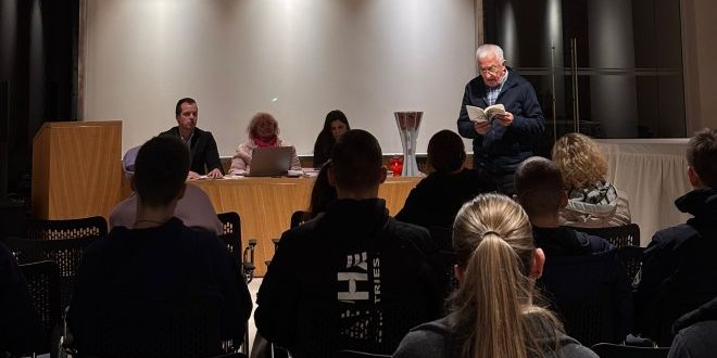 Splitska književnica, sinjski srednjoškolci i profesori na književnoj večeri 'Vukovar gori u nama'