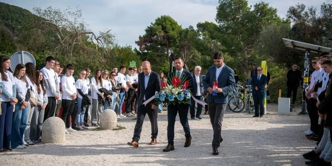 34. je obljetnica oslobođenja Splita, evo što je gradonačelnik Šuta poručio