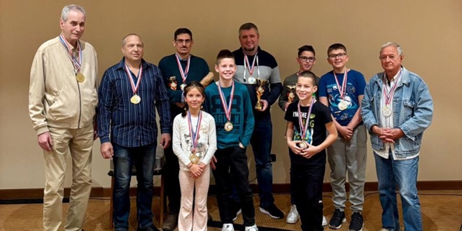 Šahovski klub Dubrovnik obilježio 34. obljetnicu ratnog turnira 'Voda, kruh i mlijeko' i 75 godina Šahovske olimpijade 1950.