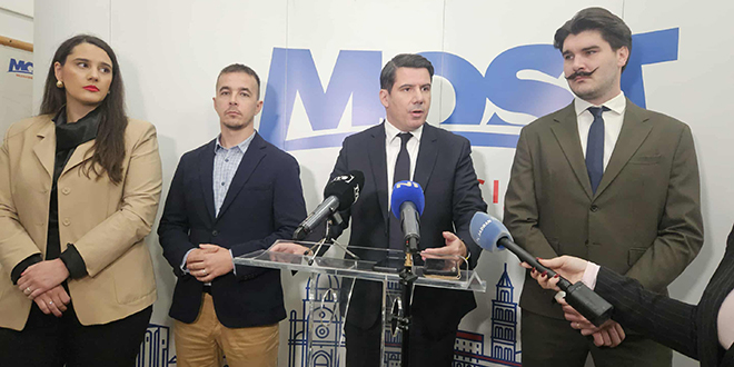 Nikola Grmoja predstavio novog potpredsjednika Mosta: 'Želimo mlade i nekompromitirane ljude u vrhu stranke'