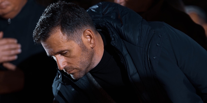 Šuta zapalio svijeću ispred Memorijalne bolnice 'Dr. Juraj Njavro'