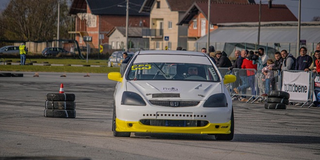 ANTUNOVIĆ TESTIRAO NOVI BOLID NA FINALE SUPERSLALOMA: Povratak nakon godinu i pol pauze