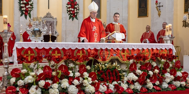 Nuncija Lingua predvodio svečano misno slavlje na svetkovinu sv. Klementa mučenika u Makarskoj