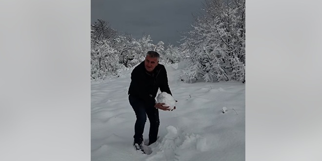 VIDEO Miro Bulj uživa na snijegu