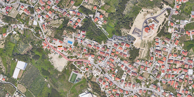 Ulicom svetog Mihovila na Kamenu vozit će se uz semafore do kraja siječnja iduće godine