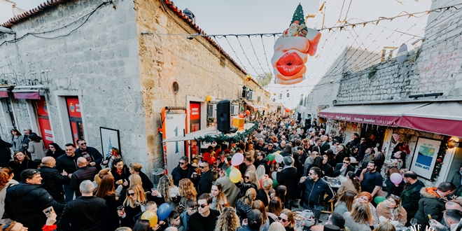 U subotu počinje Advent na Obrovu uz Beach party!