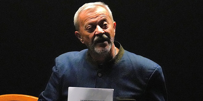 FOTO Hadžihafizbegović u Splitu izveo monodramu 'Sve je do nas'