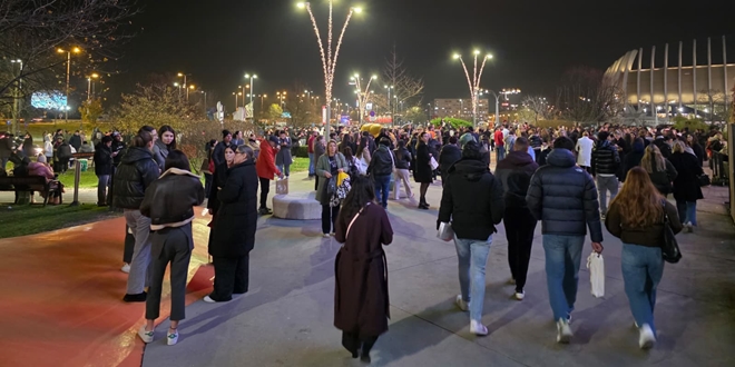 VIDEO Evakuirani kupci iz zagrebačke Arene Centar