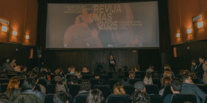 FOTOGALERIJA Revija UMAS 2025 oduševila prepunu publiku u kinu Karaman