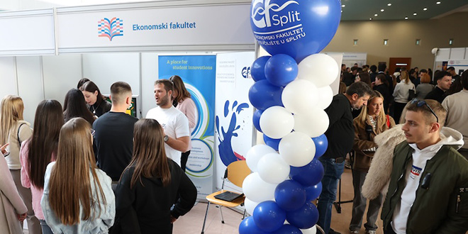 FOTOGALERIJA Tisuće maturanata stiglo na Sveučilište u Splitu: 'Uvjeti studiranja izdvajaju nas od ostalih'