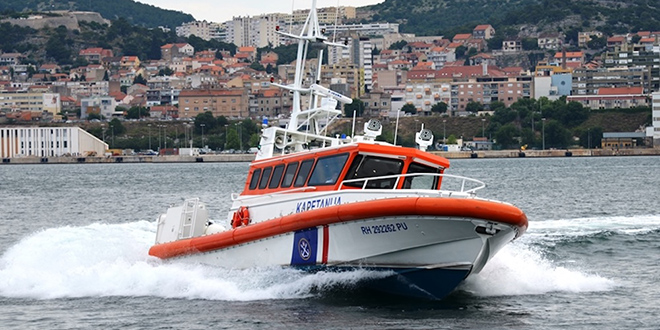 FOTO Šibensko Iskra brodogradilište isporučilo treću brodicu za traganje i spašavanje na moru 