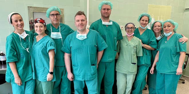 U Zavodu za maksilofacijalnu kirurgiju KBC-a Split uspješno odstranjen tumor vrata težak 3,3 kilograma