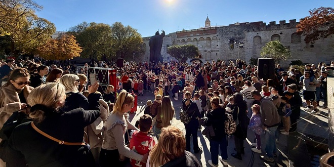 ADVENT U SPLITU Program u Đardinu oduševio djecu