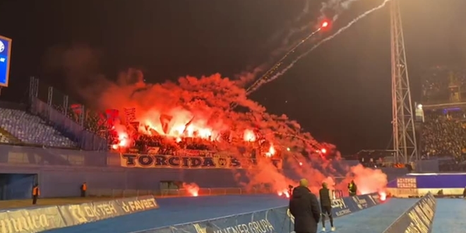 VIDEO: Pogledajte veliku bakljadu Torcide na Maksimiru