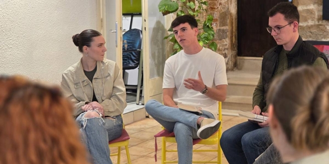 U Zoni saznajte razliku između ljubomore i ljubavi, ali i tko je najbolji u šahu