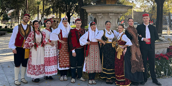 Riva, Prokurative i Đardin puni Devićeve mladosti