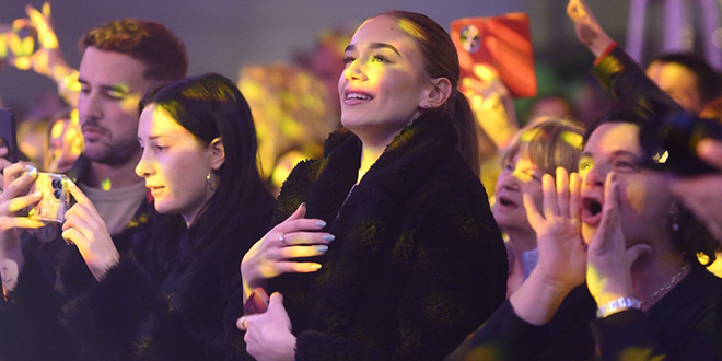 FOTOGALERIJA Na Kampusu se sinoć tražilo mjesto više. Tomislav Bralić i Intrade zapalili atmosferu