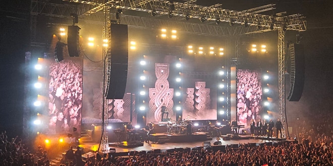 VIDEO Thompson na kraju koncerta: 'Izađite na izbore, država se danas ne brani krvlju nego demokracijom'