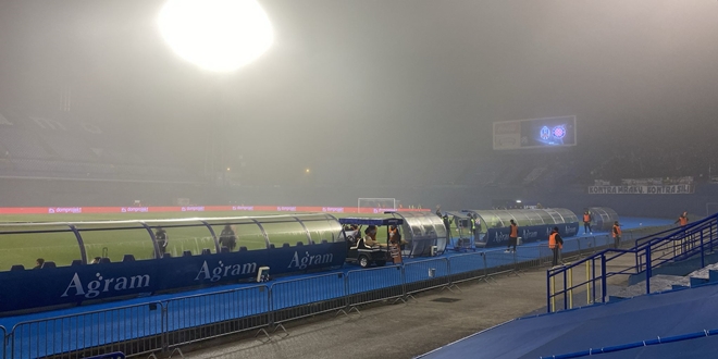 VIDEO: Uoči Hajdukove utakmice s razglasa pušten stari hit 'Magla' 